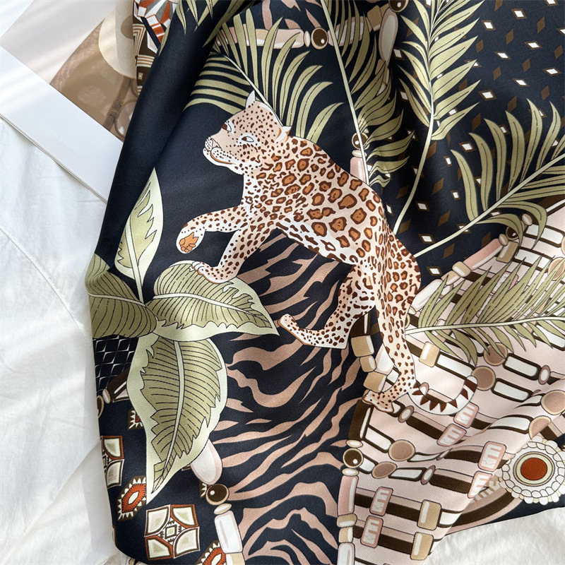 Twill Silk Scarf 90CM Brand Lu - Accessories Brand For Women recension och pris